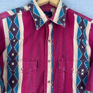 Vintage Wrangler Western Aztec Pearl Button Short Shirt Sz L Cowboy Rodeo